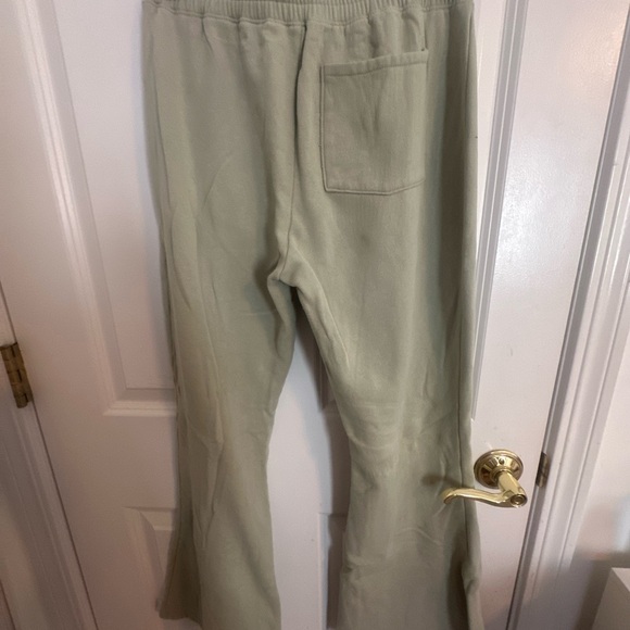 Hollister light green/sage green wide leg sweatpants - Picture 4 of 4